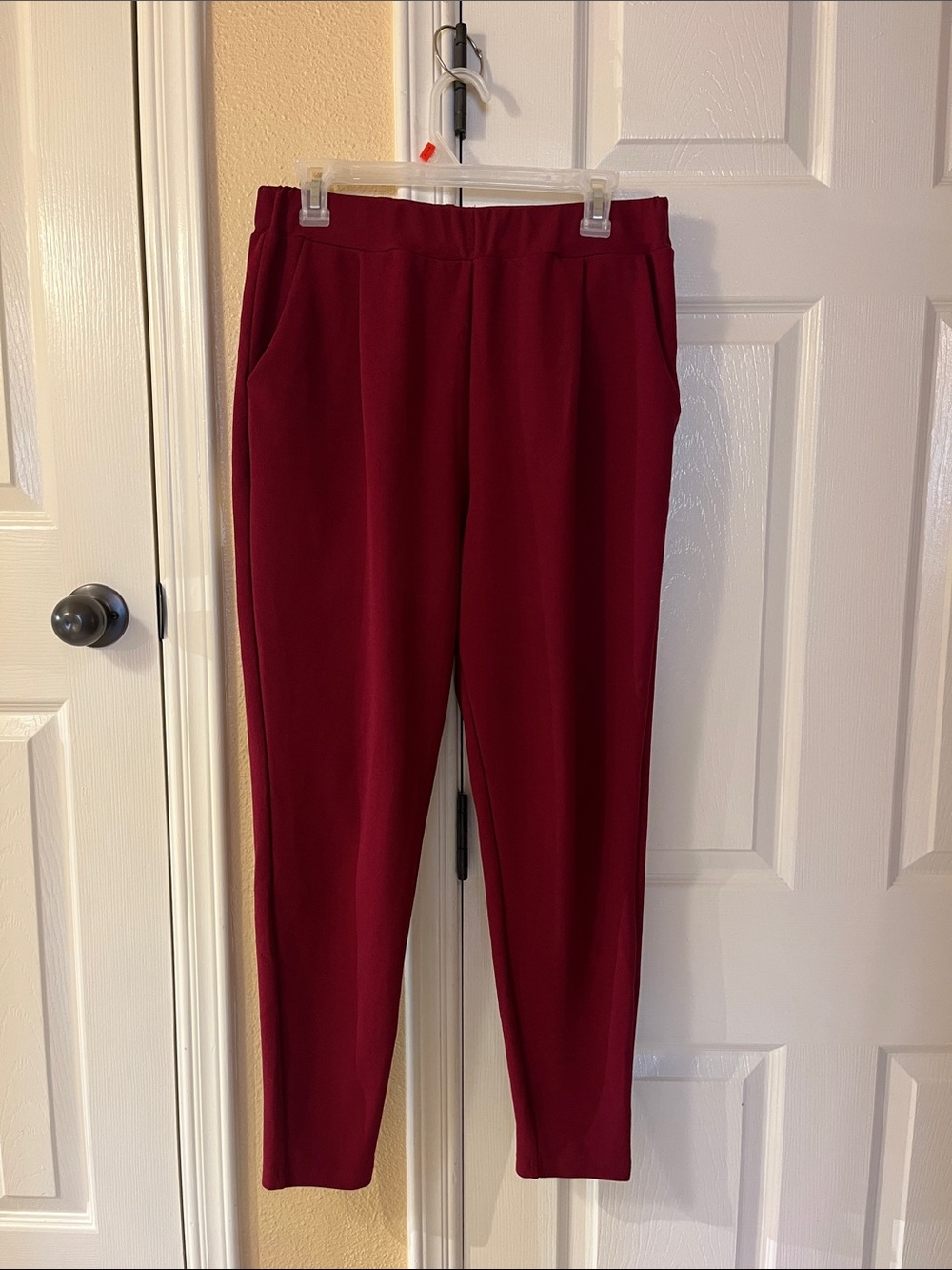 SHEIN Burgundy Slim Pull-On Tapered Pants